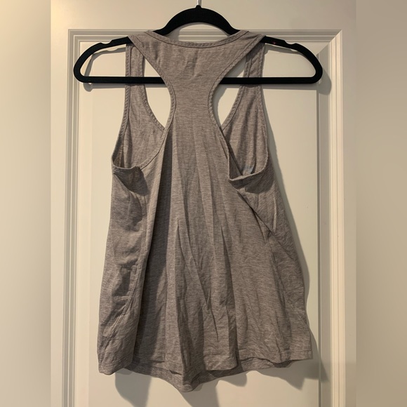 Brooks Women’s Distance Tank size Small - Picture 3 of 5